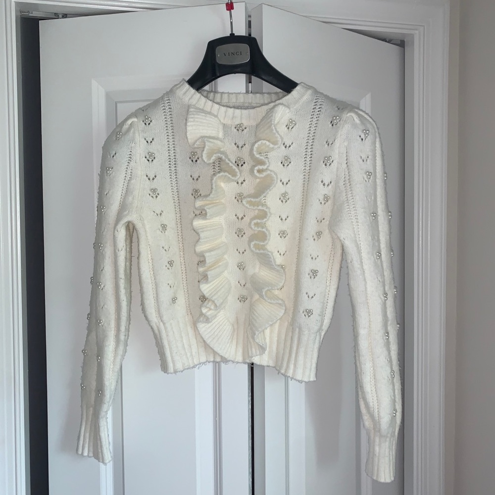 White zara sweater